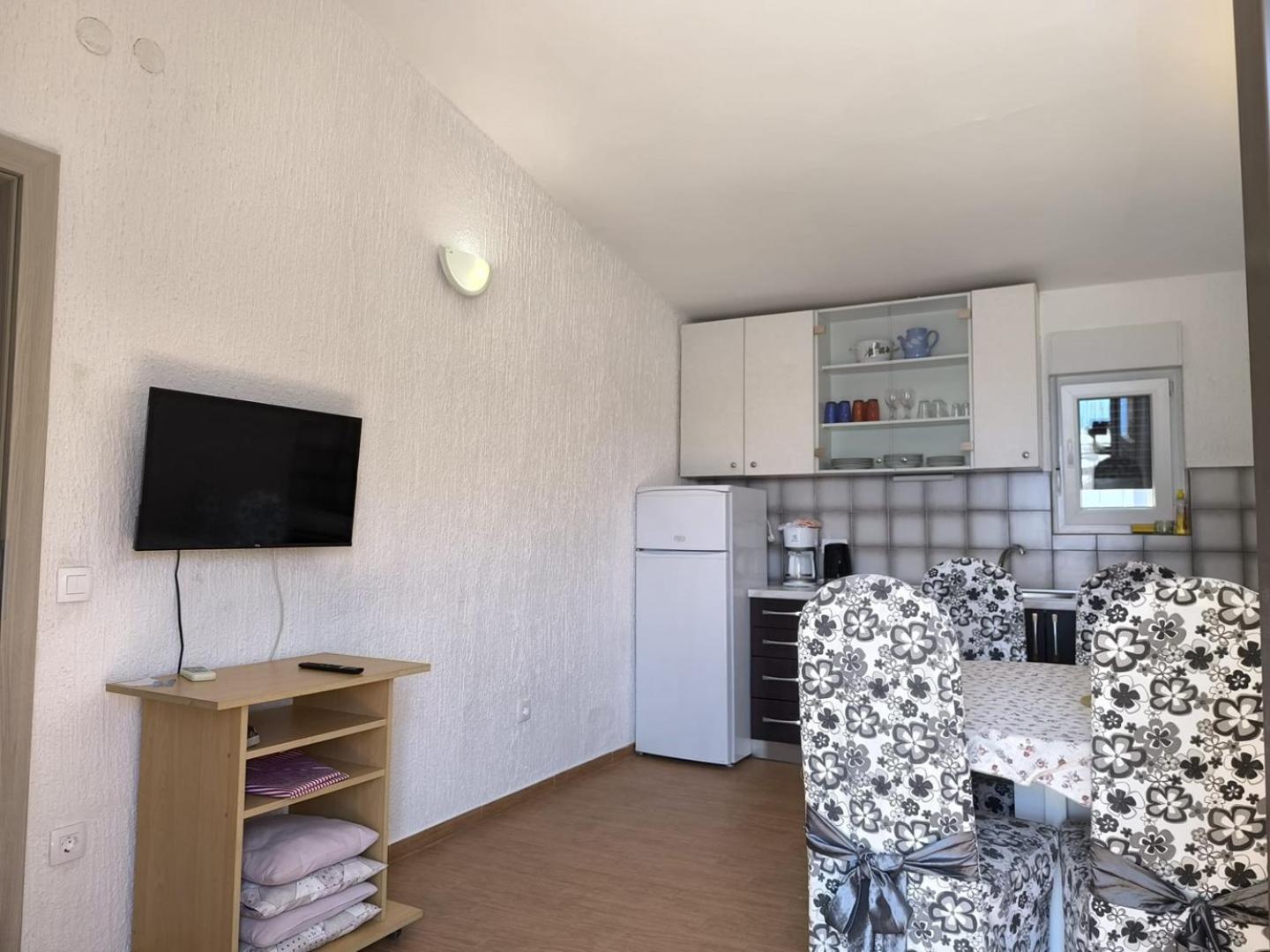 Apartments Lala Примоштен Экстерьер фото