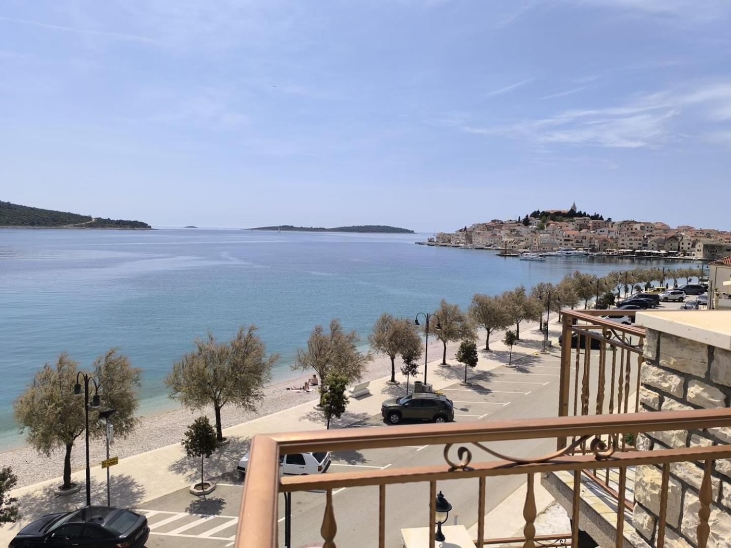Apartments Lala Примоштен Экстерьер фото