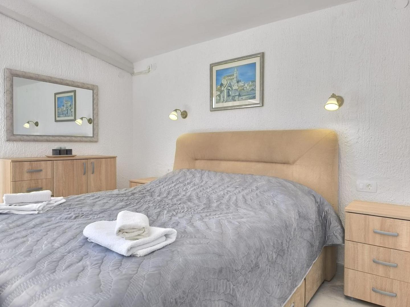 Apartments Lala Примоштен Экстерьер фото