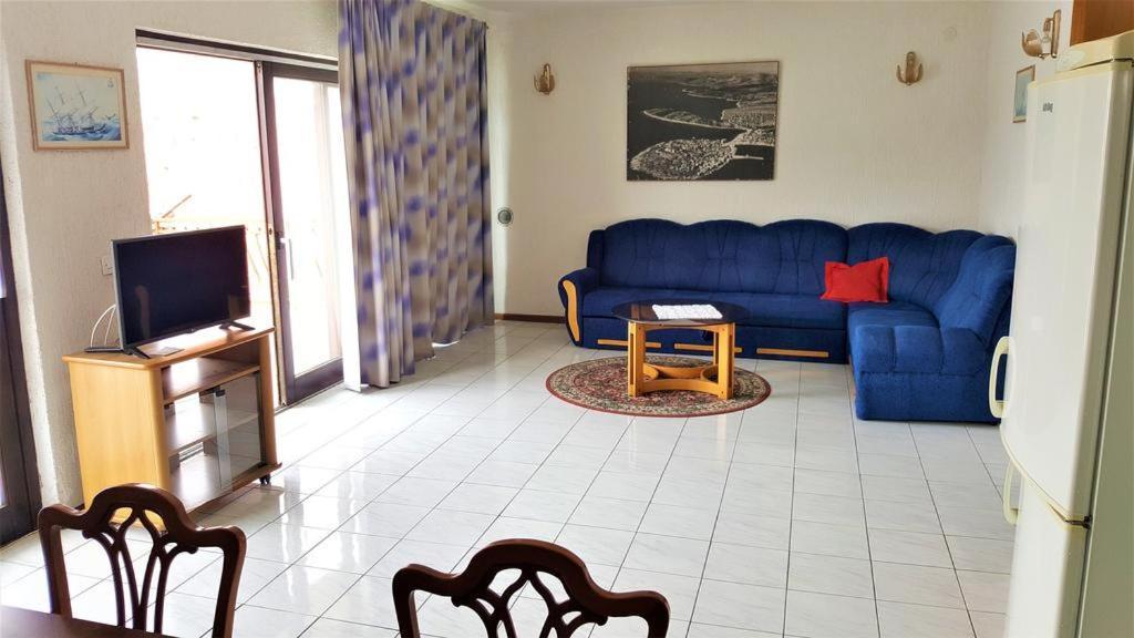 Apartments Lala Примоштен Экстерьер фото