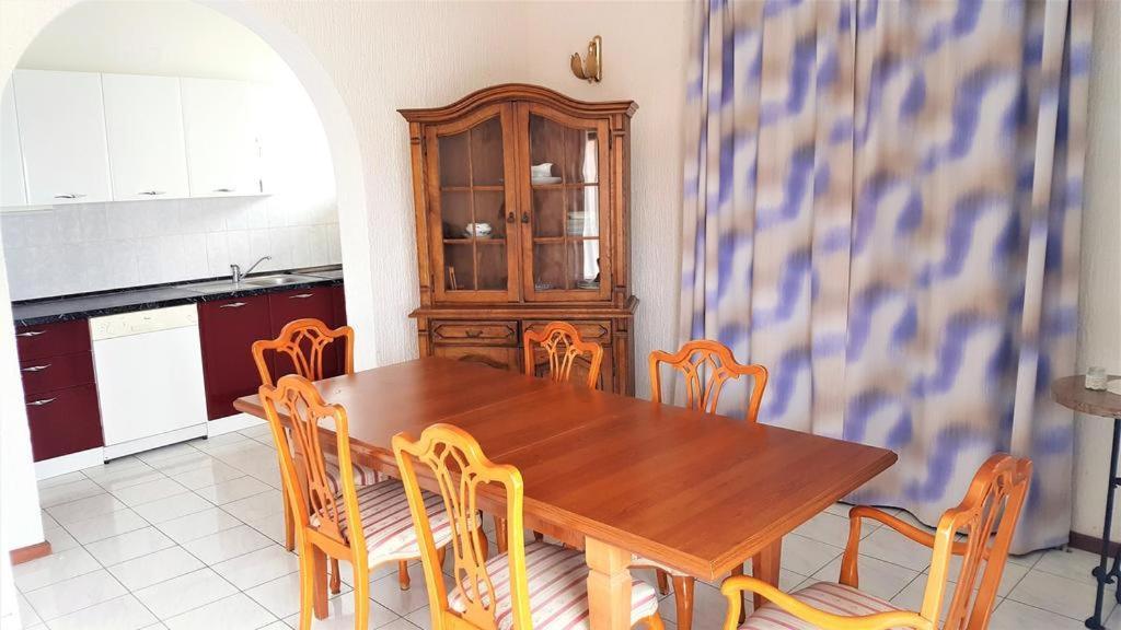 Apartments Lala Примоштен Экстерьер фото